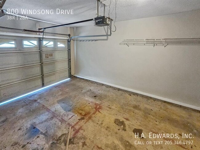 Building Photo - 800 Windsong Dr