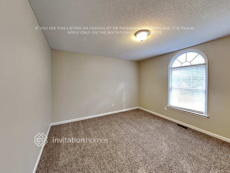 Building Photo - 303 Pamela Pl