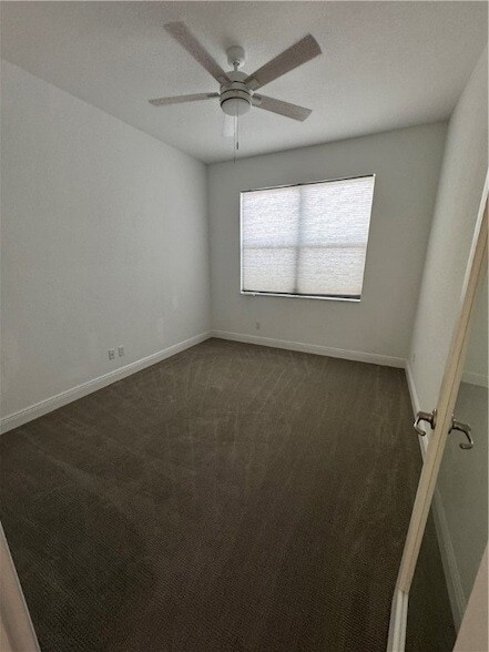 Building Photo - 1751 Willows Sq