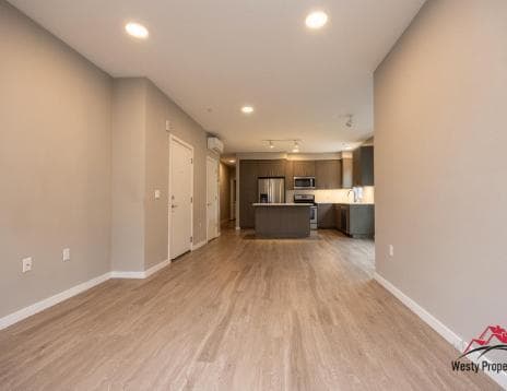 Building Photo - 110 N Blandena St