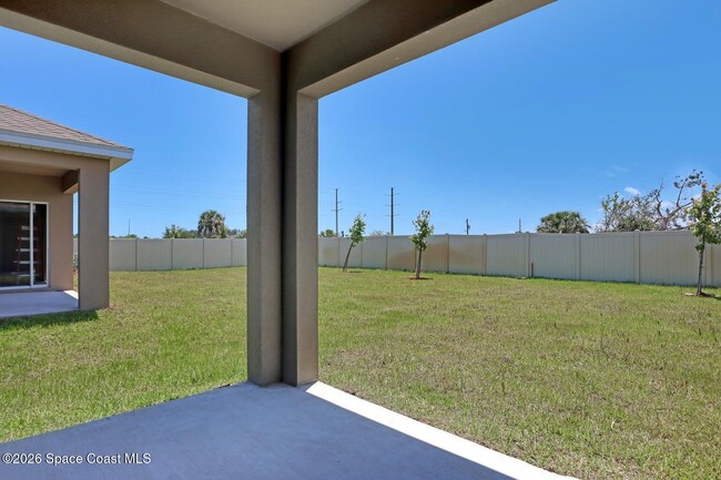 Building Photo - 1422 McFarland Dr