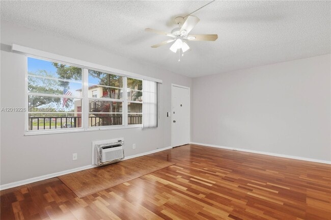 Building Photo - 151 SW 134th Way