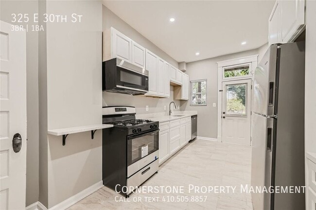 Primary Photo - 325 E 30th St