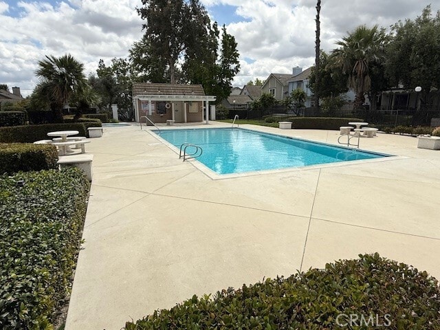 Building Photo - 6594 Montresor Pl