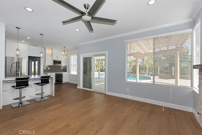 Building Photo - 2446 Cll Bienvenida