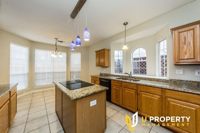 Building Photo - Great location, nice community! Make it yo...