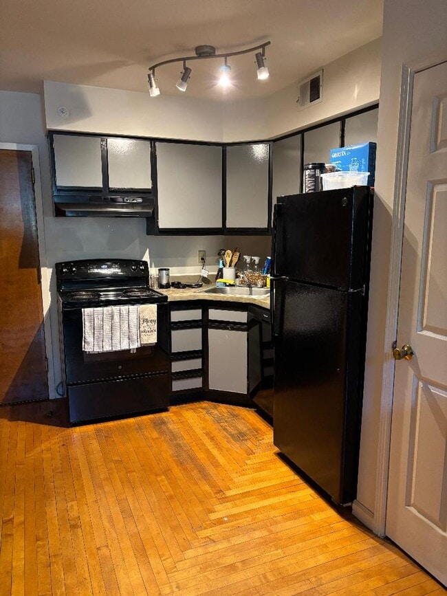 Building Photo - The Uptown Lofts #105