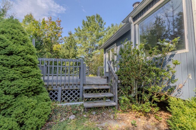 Building Photo - 154 Homestead Ln