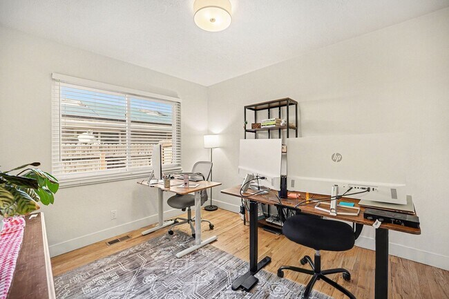 Building Photo - Spacious 3BD/2BA Home in Denver, CO- Available August 1st!