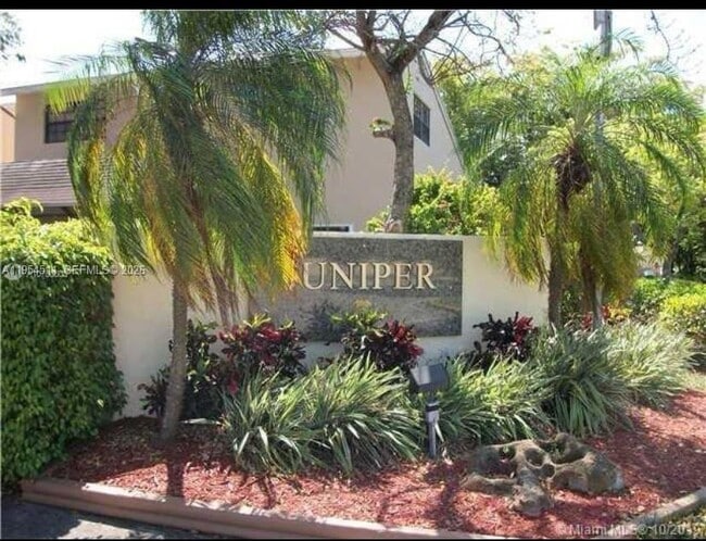 Building Photo - 10823 SW 147th Pl