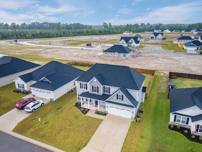 Building Photo - 917 Uplands Ln