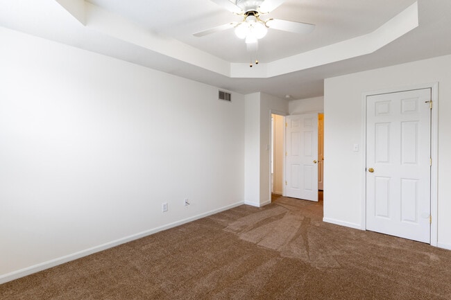 Building Photo - 5015 CARRIE RIDGE Dr