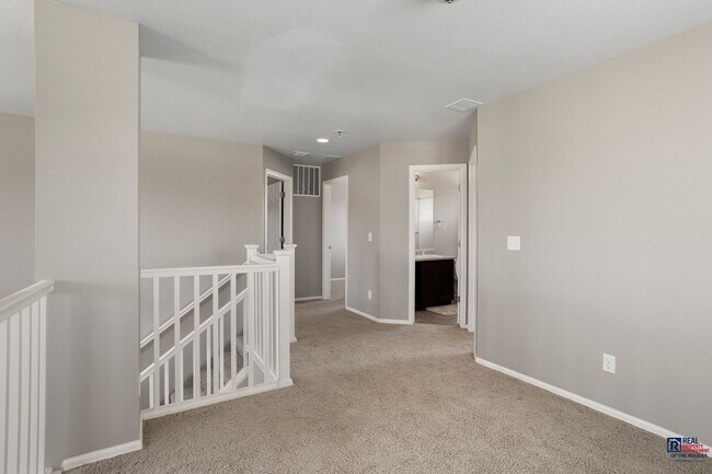 Building Photo - Spacious 3-Bedroom Home in South Fort Coll...
