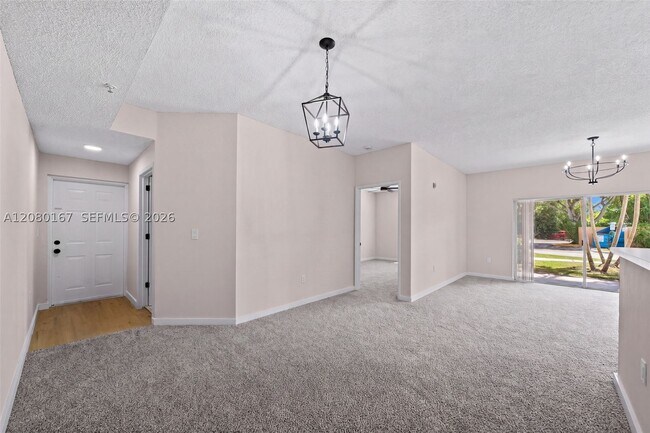Building Photo - 6992 SW 39th St