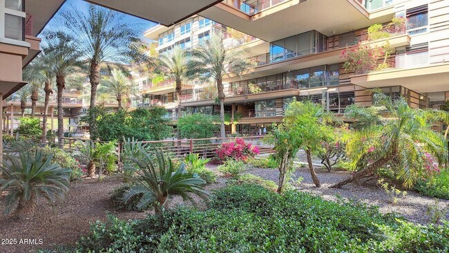 Building Photo - 7151 E Rancho Vista Dr