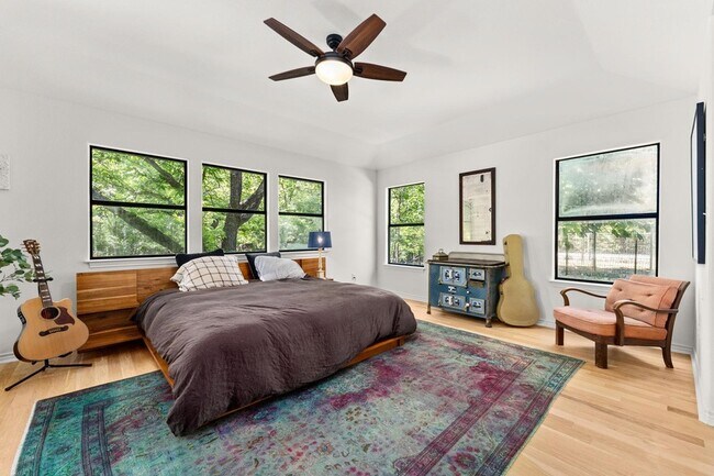 Building Photo - 800 Spur 191