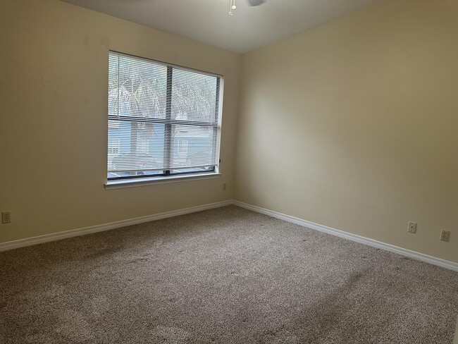 Building Photo - 415 Waterway Ln