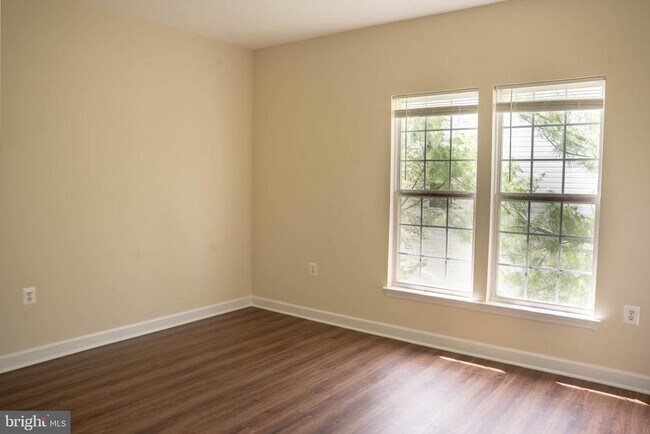 Building Photo - 42480 Rockrose Square