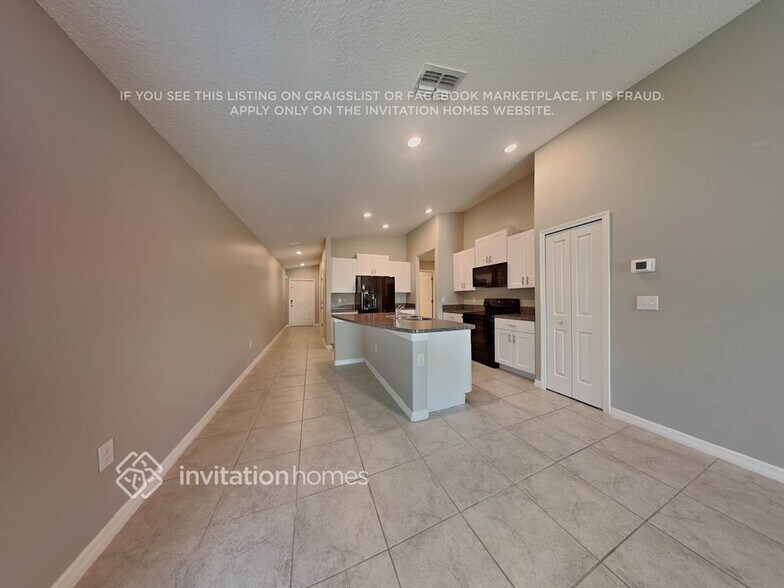Building Photo - 7112 Paradise Island Ct