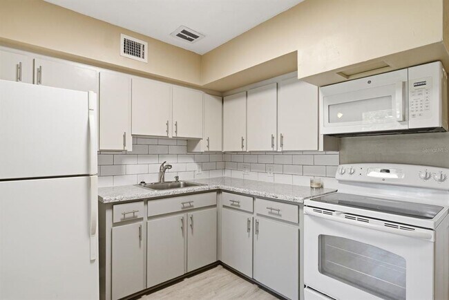 Building Photo - 2451 Canadian Way