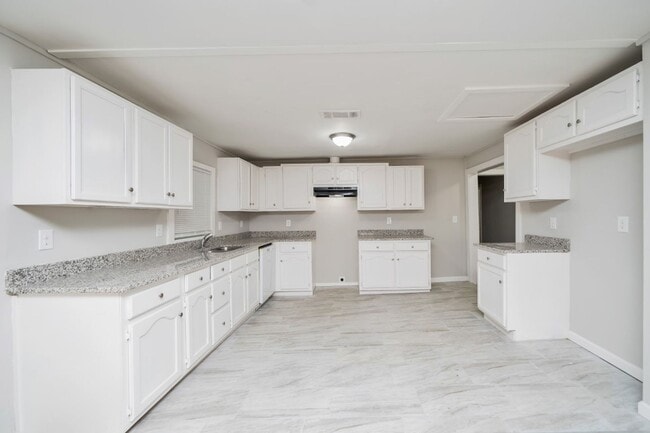 Building Photo - 1812 26th Ave