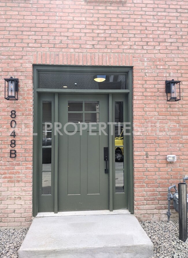 Building Photo - 8048 W 52nd Ln