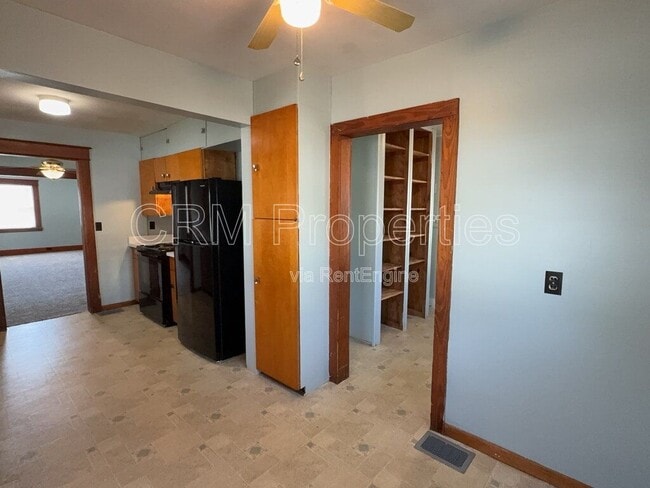 Building Photo - 2125 N Purdum St