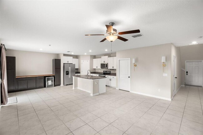 Building Photo - 4529 Eternal Prince Dr