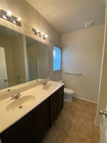 Building Photo - 1721 Megan Creek Dr