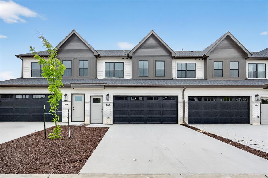 Building Photo - 933 Prime St