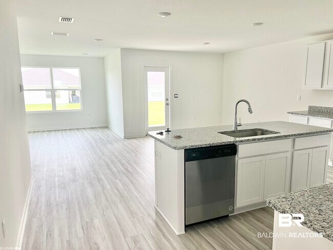 Building Photo - 428 Winters Ave