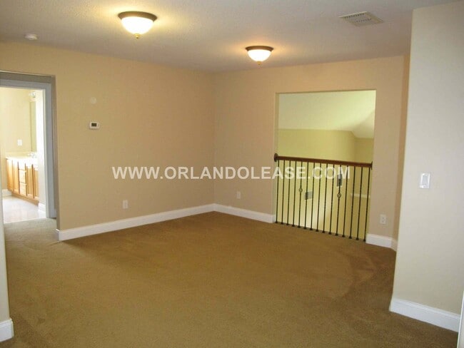 Building Photo - Spacious 4 Bed / 3.5 Bath Home in Gated Toscana