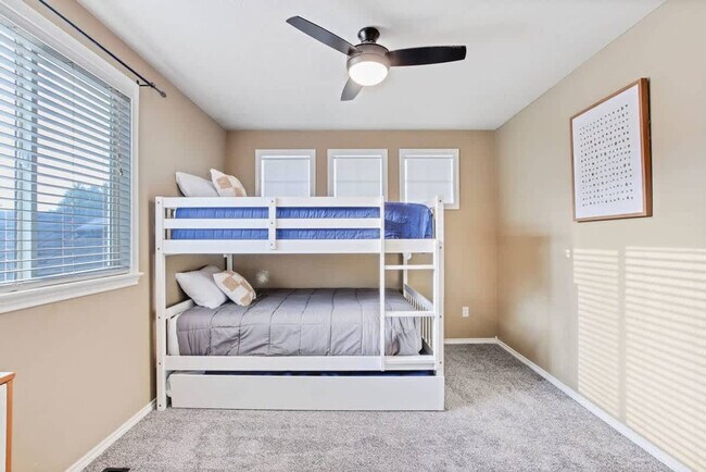 Building Photo - 2933 W Tubac Dr