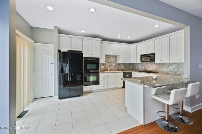 Building Photo - 94 Brookfield Dr