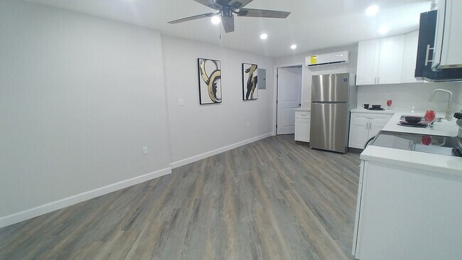 Interior Photo - Villa Granada