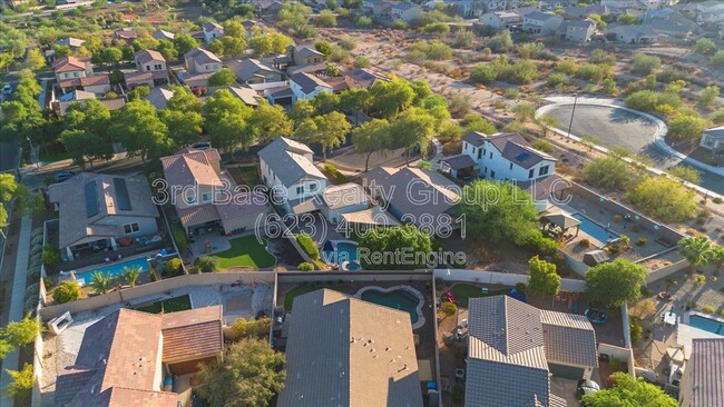 Building Photo - 21072 W Maiden Ln