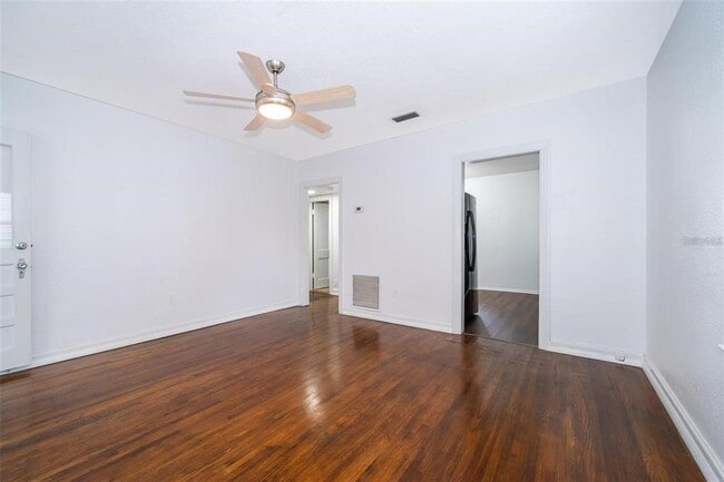 Building Photo - 124 E Muriel St