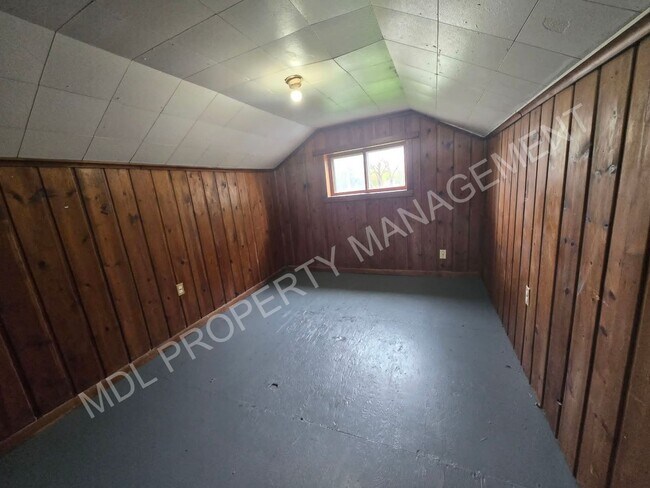 Building Photo - Spacious 3-Bedroom Home in Saginaw