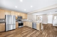 Building Photo - 13543 E Longview Ave