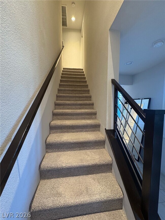 Building Photo - 9702 Sapphire Rim Ave