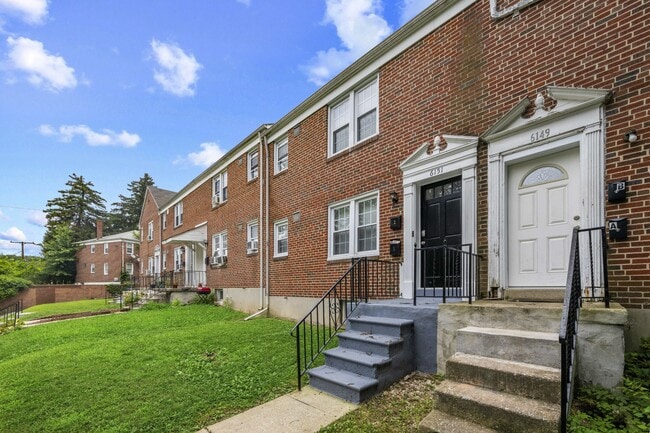 Building Photo - 6151 Chinquapin Pkwy