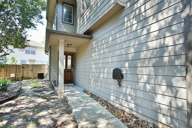 Building Photo - 51 Wickerdale Pl