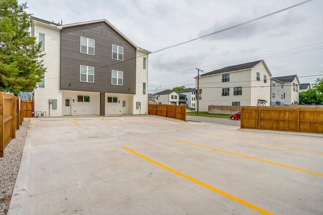 Building Photo - 3146 Forest Park Blvd