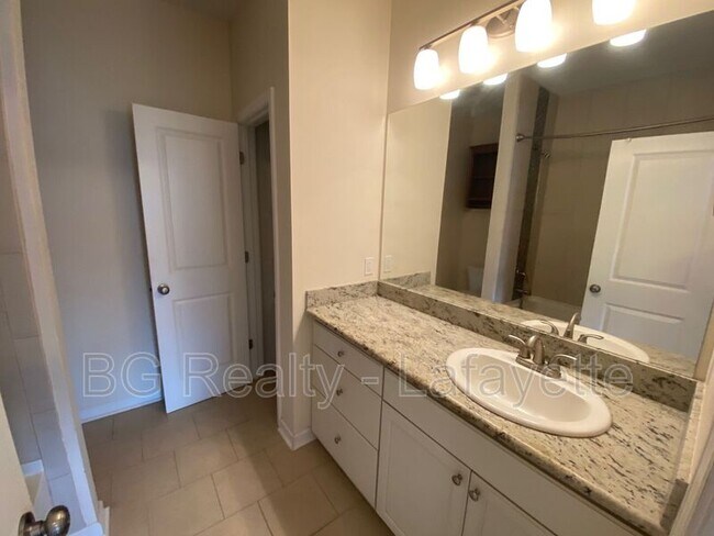 Building Photo - 208 Caudill Dr