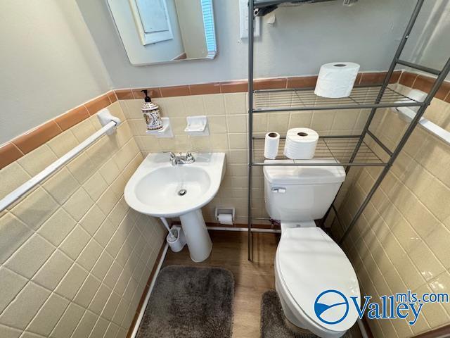 Building Photo - 522 Lisa Ln NW