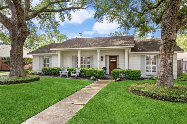 Primary Photo - 7810 Pagewood Ln