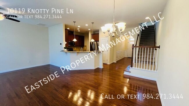 Building Photo - 10119 Knotty Pine Ln