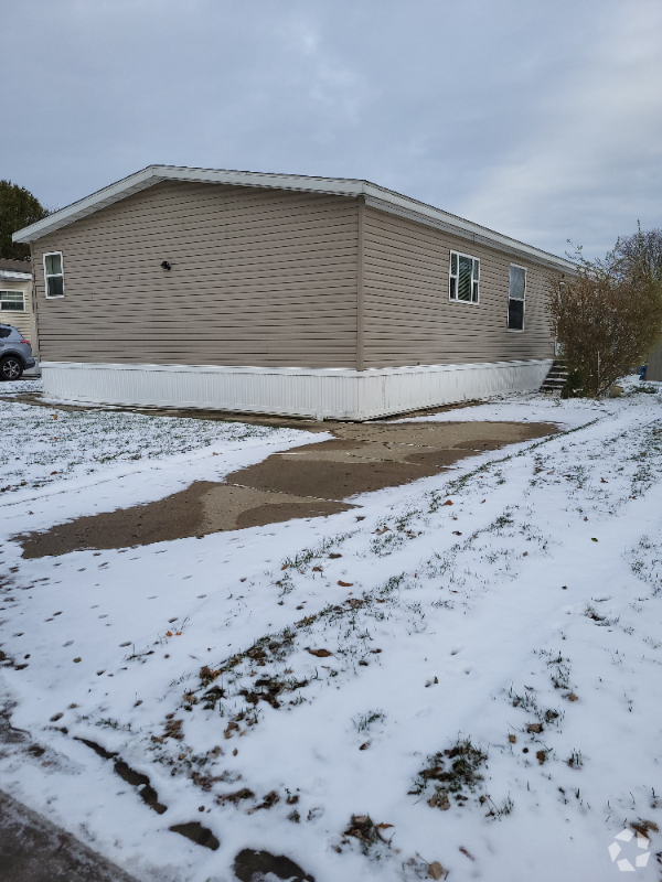 Building Photo - 1942 Borman Ct