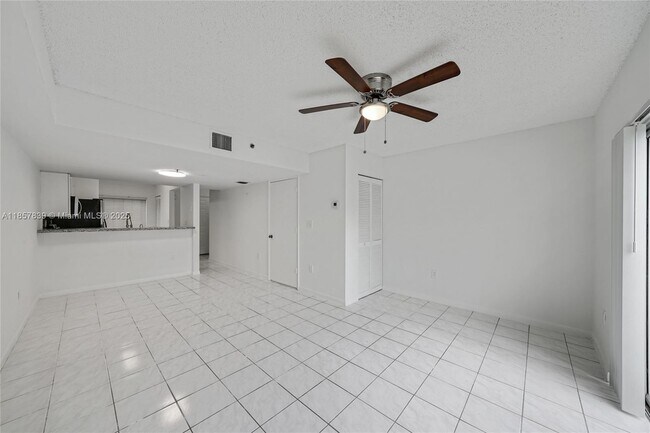 Building Photo - 139 Riviera Cir