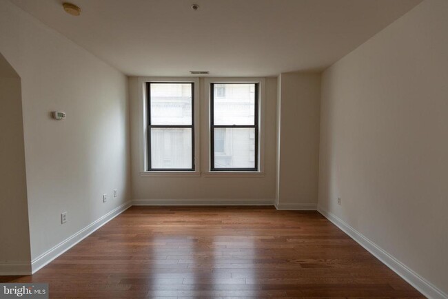 Building Photo - 1411 Walnut St